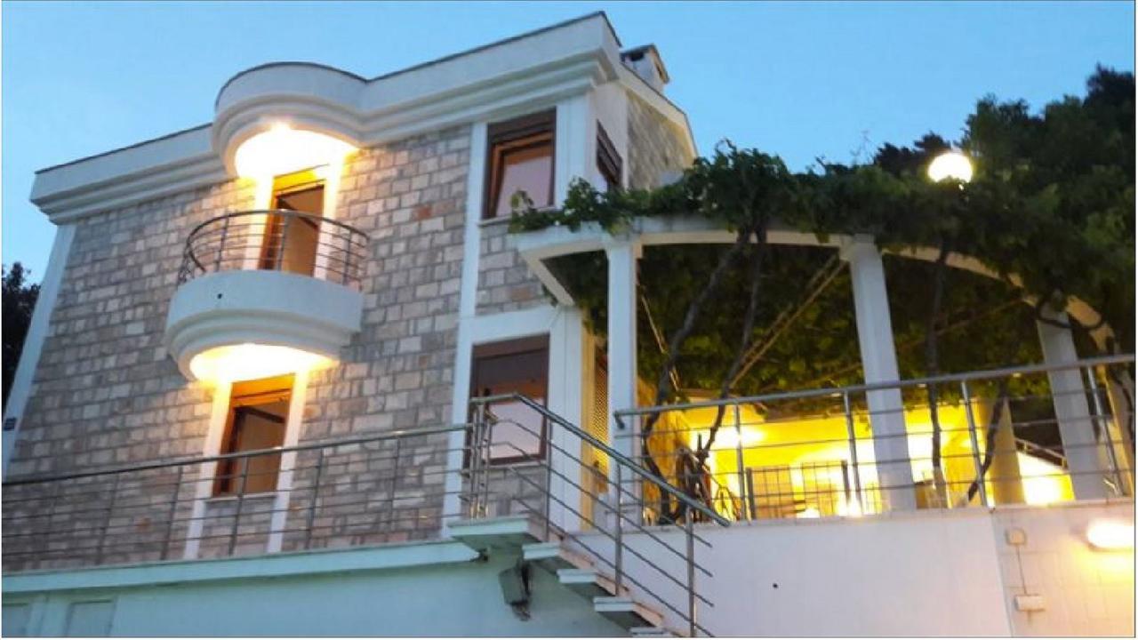 Villa Antic With Private Pool In Budva Bagian luar foto